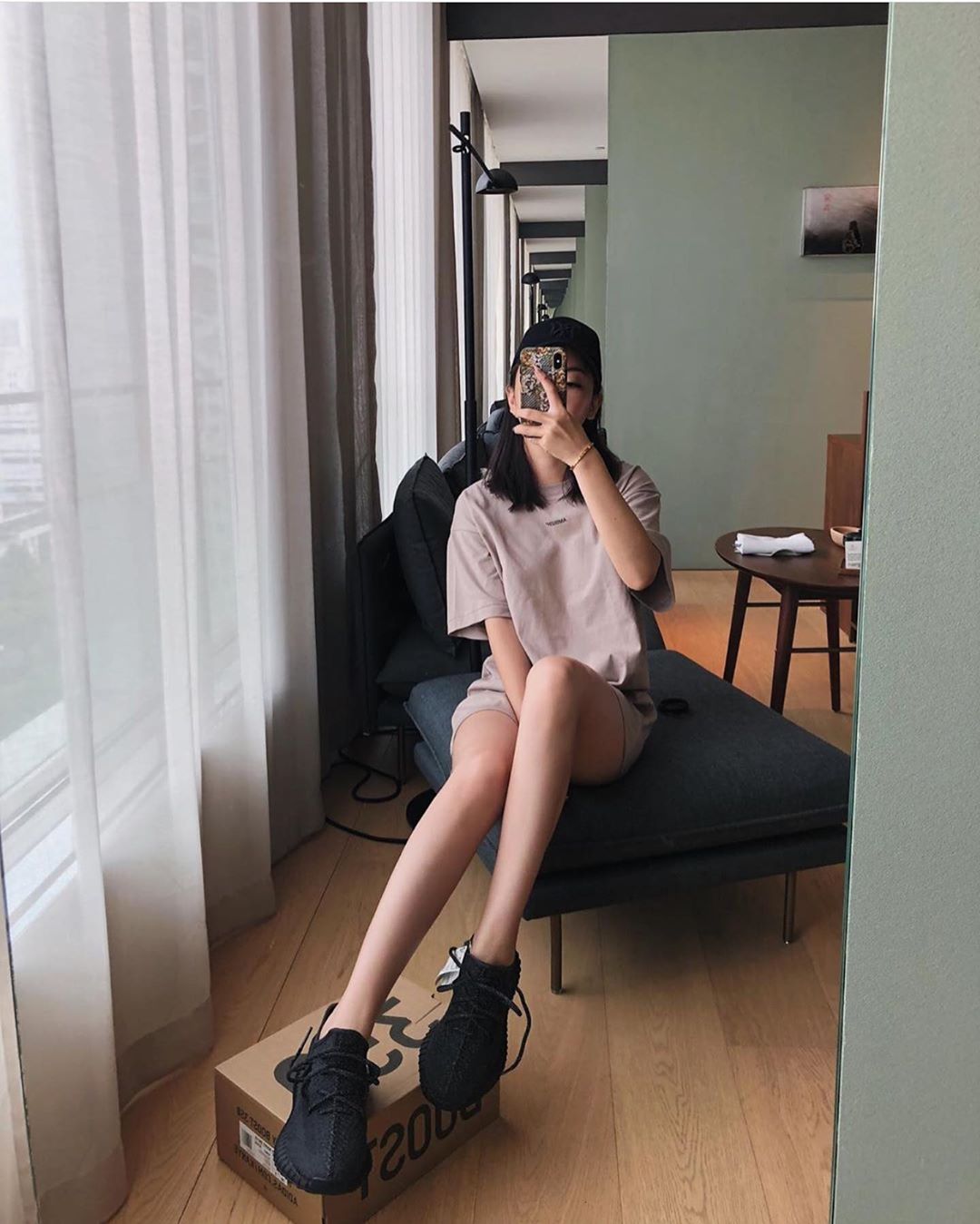 AJ1,YEEZY  今年销量最高的 15 双球鞋！权志龙 AF1 垫底，第一名真想不到！