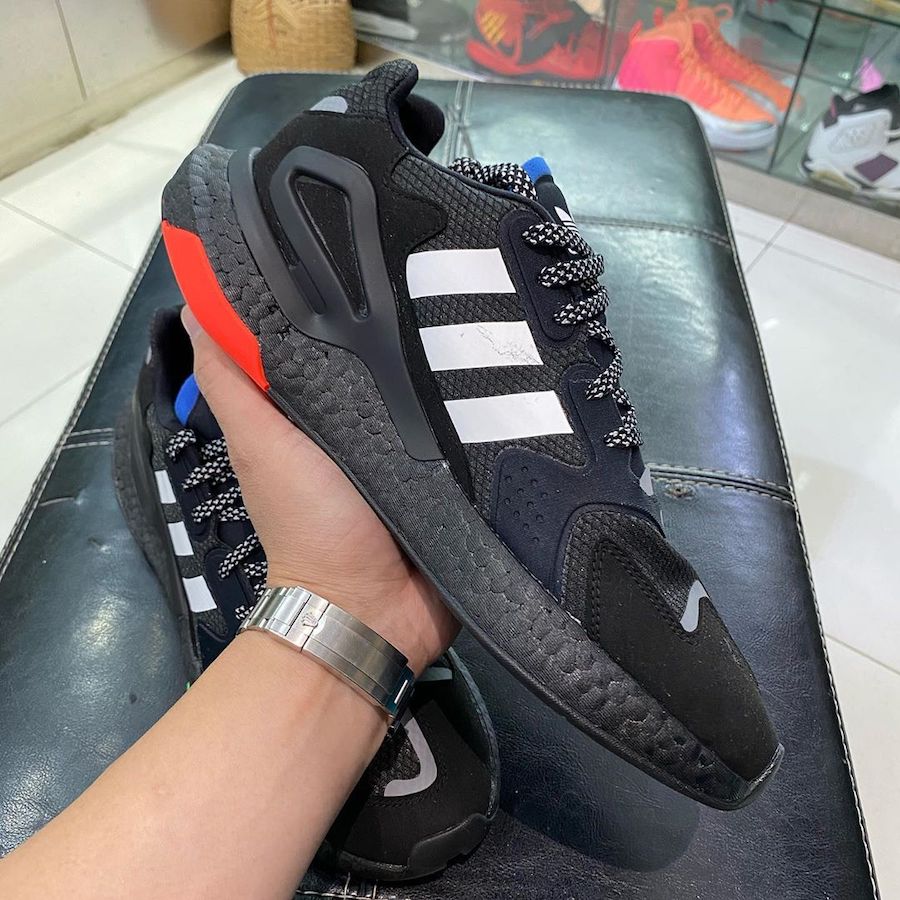 adidas,Nite Jogger 2020  更具科技感！adidas Nite Jogger 2020 实物首度曝光！