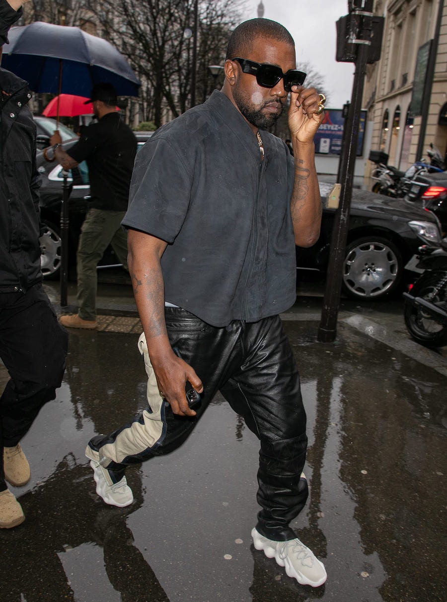 Kanye,Yeezy451,发售  Yeezy 451 传出上脚新图！竟然与侃爷曝光的不一样...