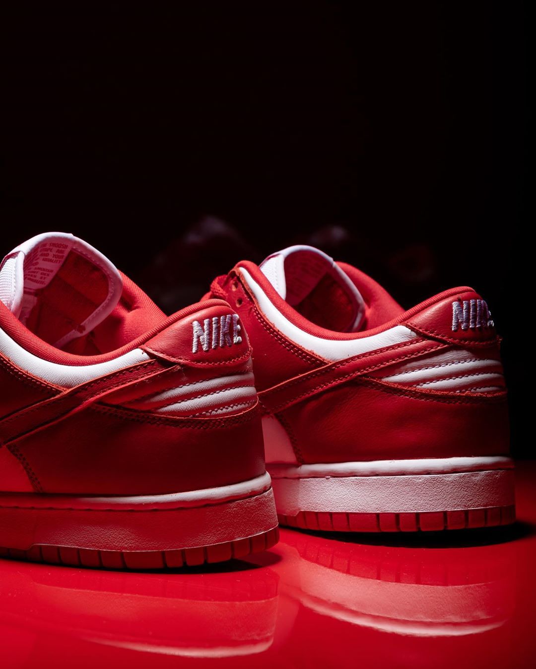 Nike,Dunk Low,CU1727-100,发售  市场价翻了一倍多！接近￥2000 的白红 Dunk Low 明早发售！