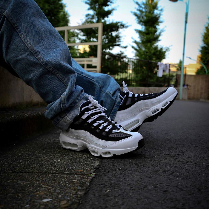 Nike,Air Max 95,CK6884-100,CK6  极简黑白撞色！Air Max 95 阴阳新品现已发售