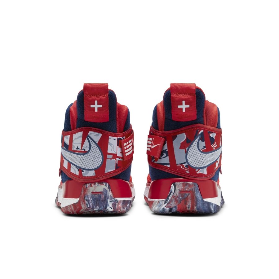 Nike,Zoom Unvrs Flyease  方便穿脱的独特设计！Nike Zoom Unvrs Flyease 新配色登场