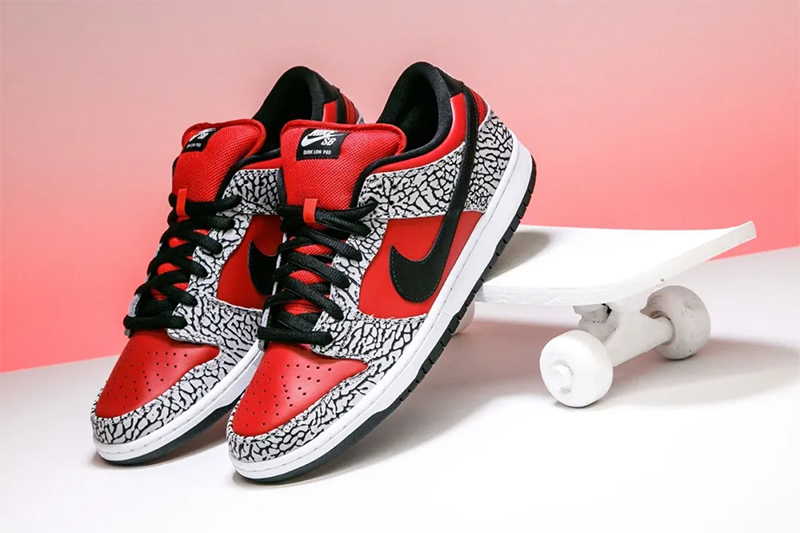 Dunk SB,Nike,Dunk,球鞋试卷,球鞋试题  穿上万的 Dunk SB 去相亲，对方竟说「这是低配 AJ1，没排面」