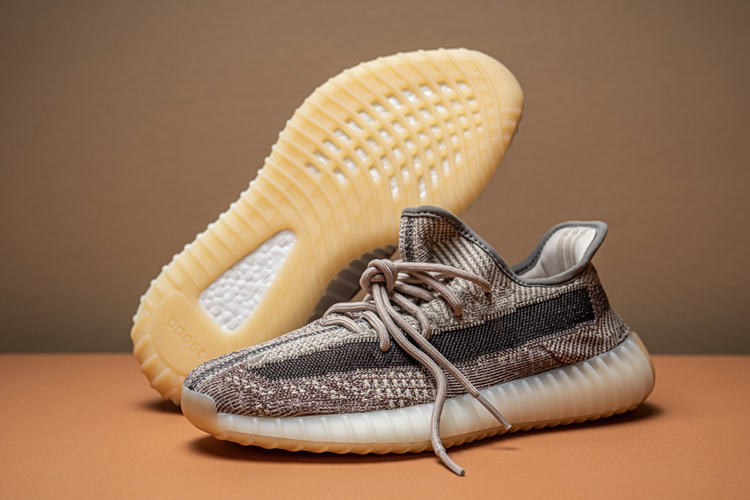 adidas,Yeezy Boost 350 V2,Zyon  「黑侧透」Yeezy 350 V2 最新美图释出！想买的再等几天！