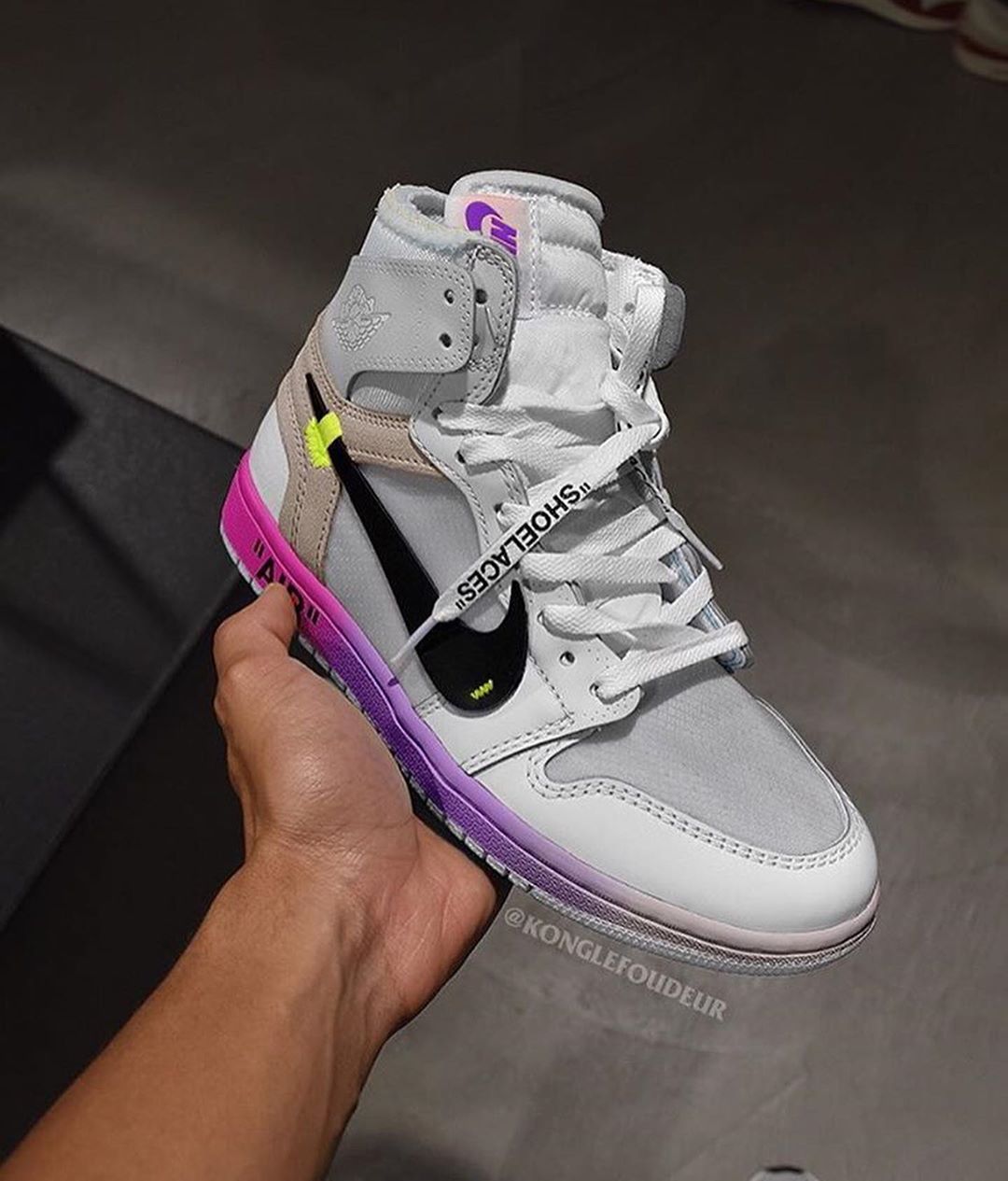 OFF-WHITE,Air Jordan 1,AJ1,发售  「腰果花」OW x AJ1 你肯定没见过！看完竟然有点想买...