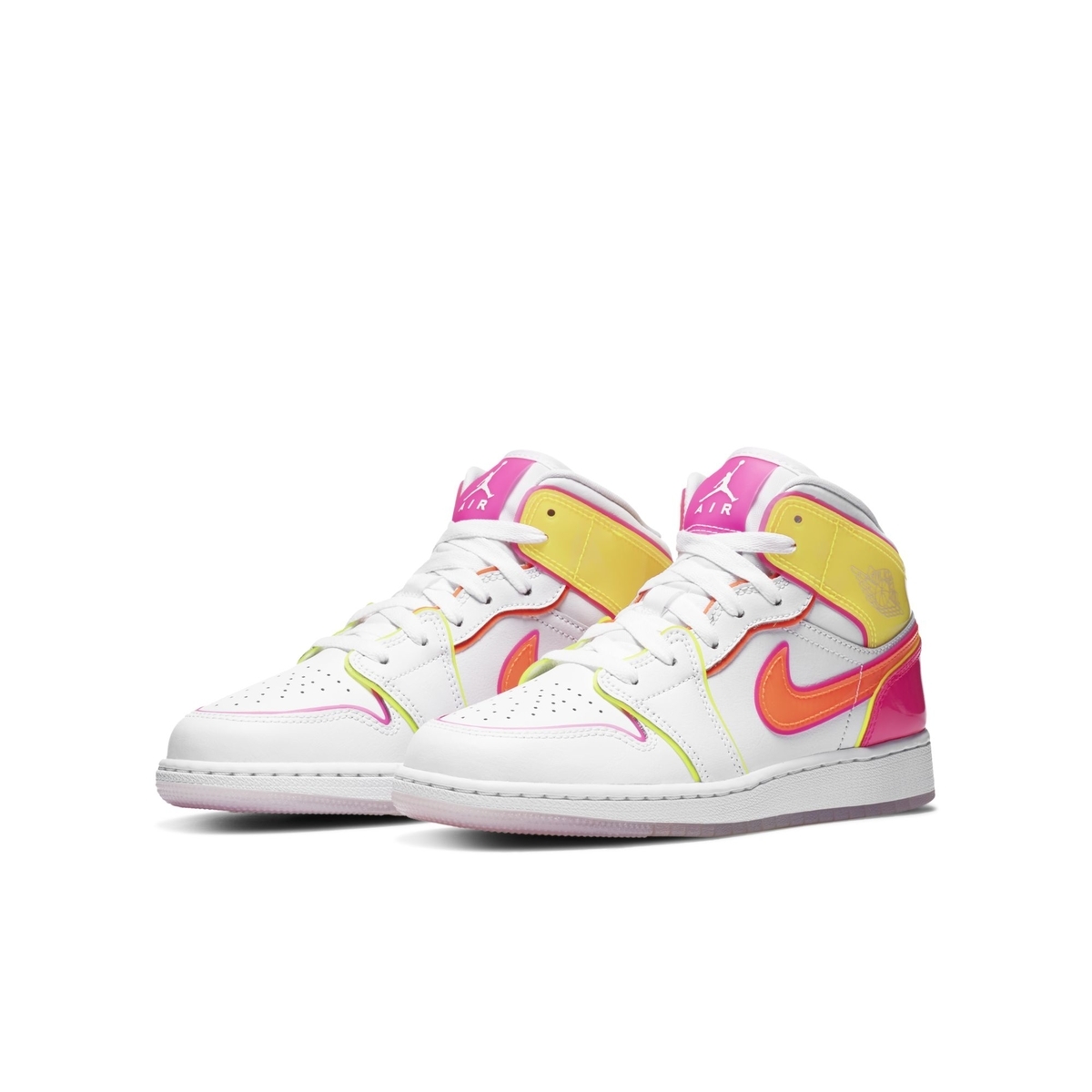 Air Jordan 1 Mid,Air Jordan 1  宝藏球鞋 +2！Air Jordan 1 发布全新「小白鞋」系列！
