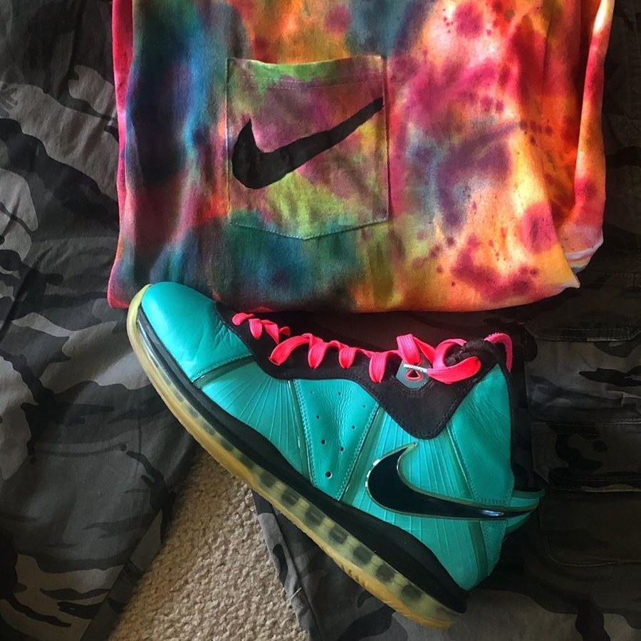 LeBron 17,Nike,球鞋定制  詹皇超人气配色又来了！南海岸 LeBron 17 现身网络！