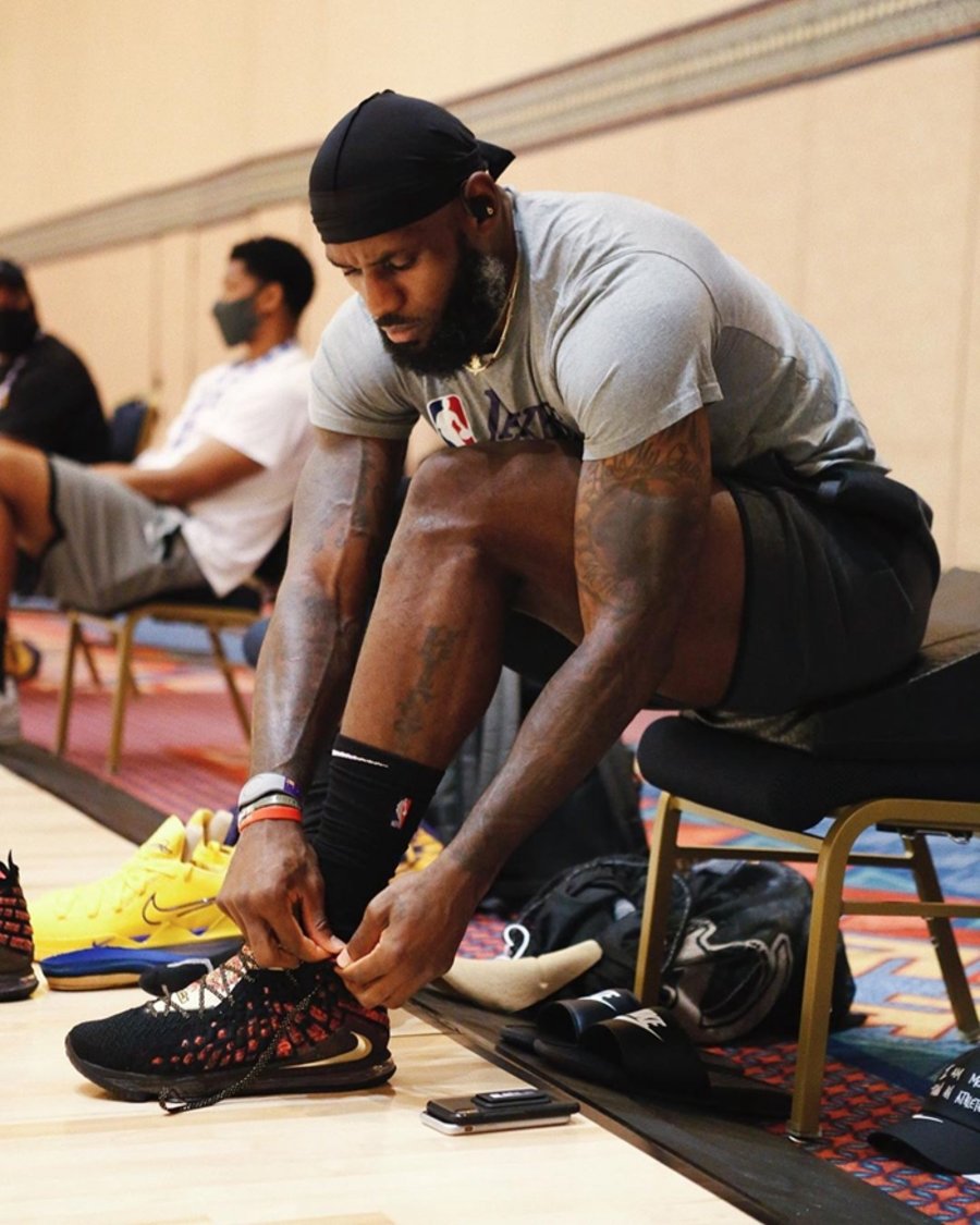 LeBron,Nike,adidas,球星上脚,球鞋上脚  詹姆斯上脚周杰伦 LeBron 17！多款新鞋首次亮相球场！