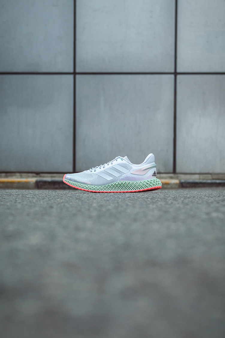 adidas,4D Run 1.0  这次你该试试了！更轻更软 adidas 4D 跑鞋来了！