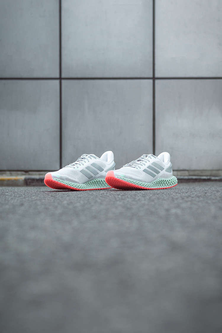 adidas,4D Run 1.0  这次你该试试了！更轻更软 adidas 4D 跑鞋来了！