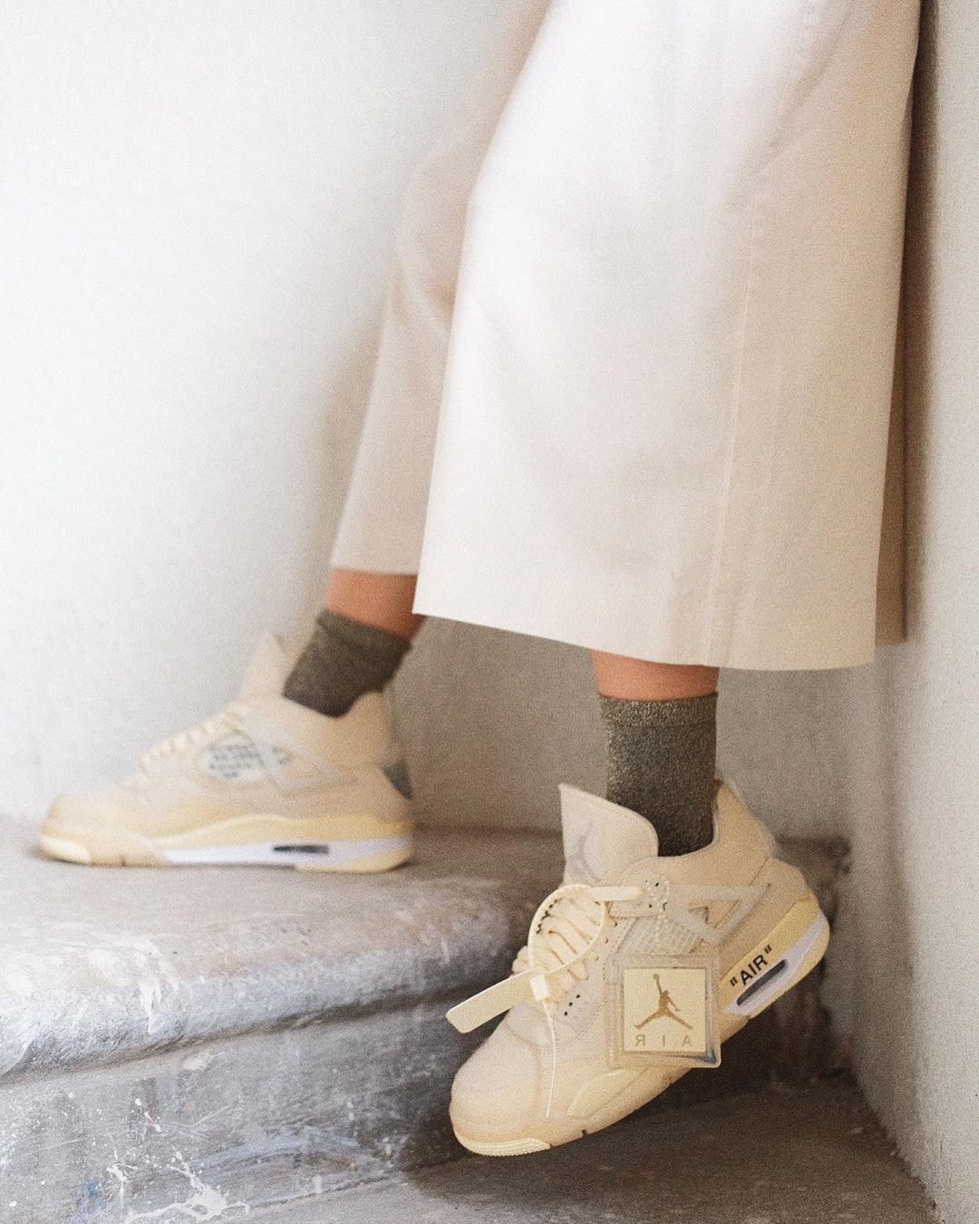 OFF-WHITE,Air Jordan 4,AJ4,发售  赶快登记！悄悄涨价的 OW x AJ4 还有一次原价入手机会！