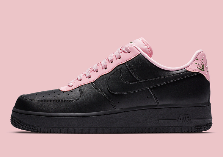 Nike,Air Force 1,CJ1629-001  骚粉吸睛，黑色大气！这款全新配色 Air Force 1 你打几分？
