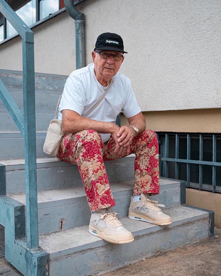 Alojz Abram,OG MA,林庄月里  DJ Soda、Travis Scott 抢着合影！这位「中国大妈」才是 Supreme 女王！