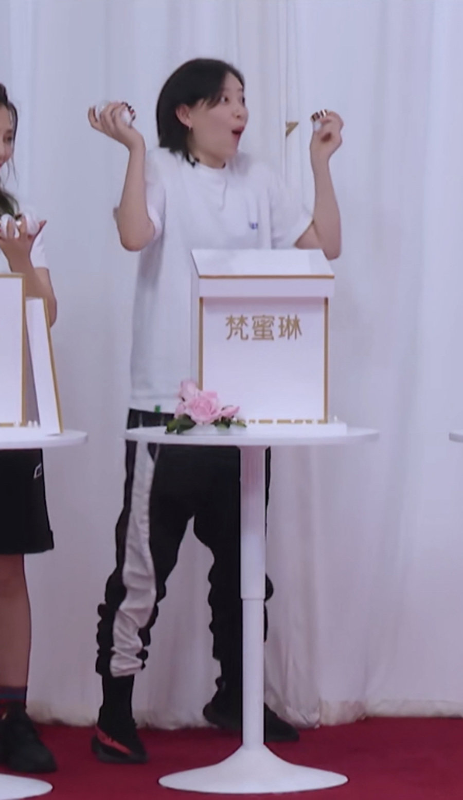 明星上脚  上脚情人节 Dunk 的她才是综艺鞋王？快来看看乘风破浪的鞋头们！