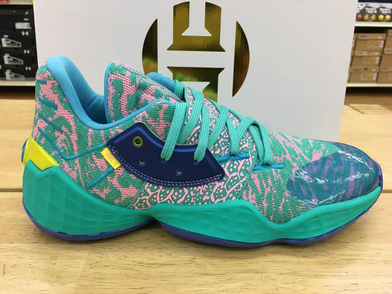 adidas,Harden Vol.4,FY0894  眼前一亮的鱼类主题！这双 Harden 特别配色太有意思了！
