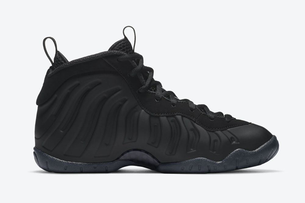 Nike,Air Foamposite One,Anthra  13 年后首次复刻！纯黑喷 Air Foamposite One 官图首次曝光！
