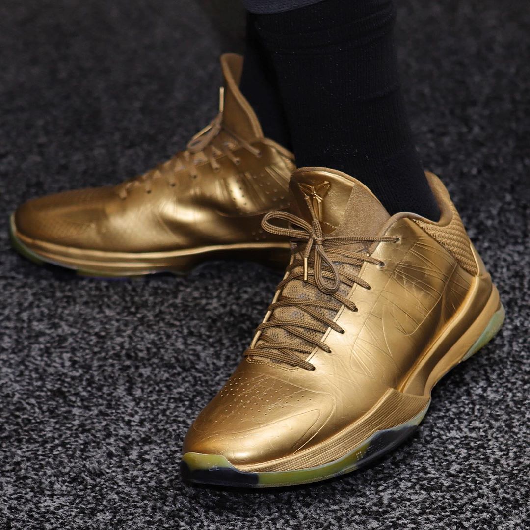 明星上脚,NBA,詹姆斯,浓眉  浓眉上脚纯金配色 ZK5！詹皇一年内多次上脚 LeBron 7 的原因竟是...