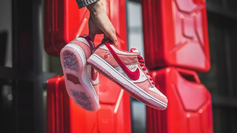 Nike,Air Max 90,Valentine's Da  鞋舌标签暗藏玄机！小姐姐最爱的情人节主题鞋款又来了！
