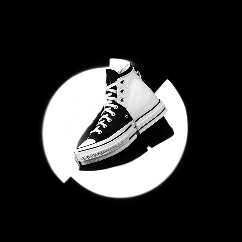 adidas,Nike,Conerse  Stussy 联名暴跌近千元！这些重磅球鞋现在抄底太香！真怕悄悄起飞！