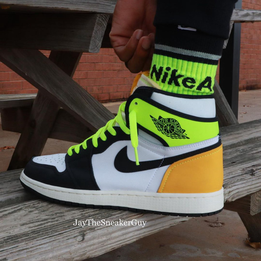 Air Jordan 1,AJ1,Volt Gold,555  2021 第一双九孔 AJ1 今早发售，你抢到了么？