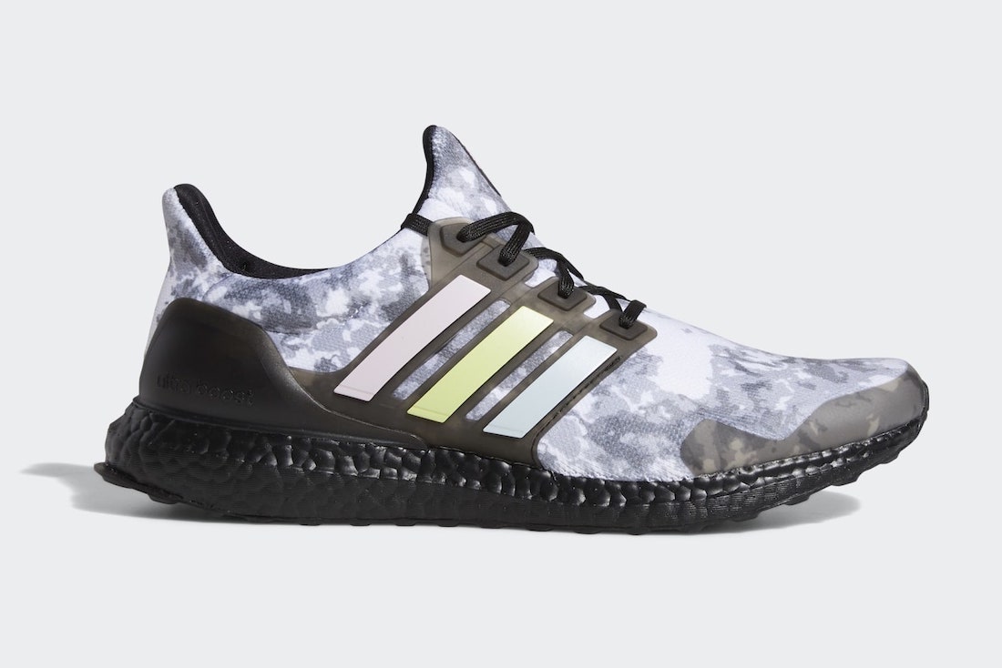 Ultra Boost,adidas,H02811  纯黑 Boost + 独特鞋面纹理！全新配色 Ultra Boost 即将发售！