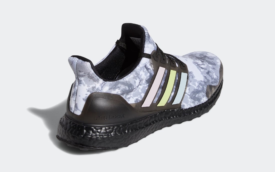 Ultra Boost,adidas,H02811  纯黑 Boost + 独特鞋面纹理！全新配色 Ultra Boost 即将发售！