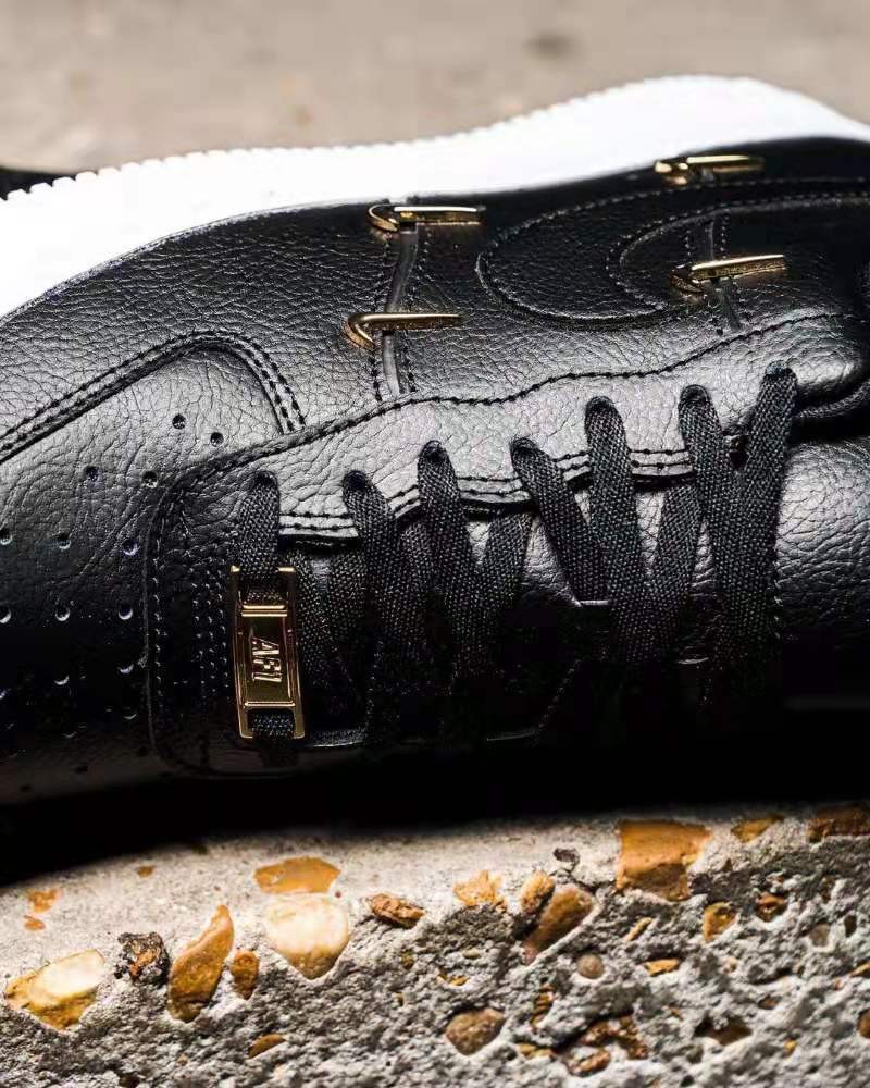 Air Force 1,Nike,CT1990-001  超高规格 + 金色点缀！全新 Air Force 1 现已上架！