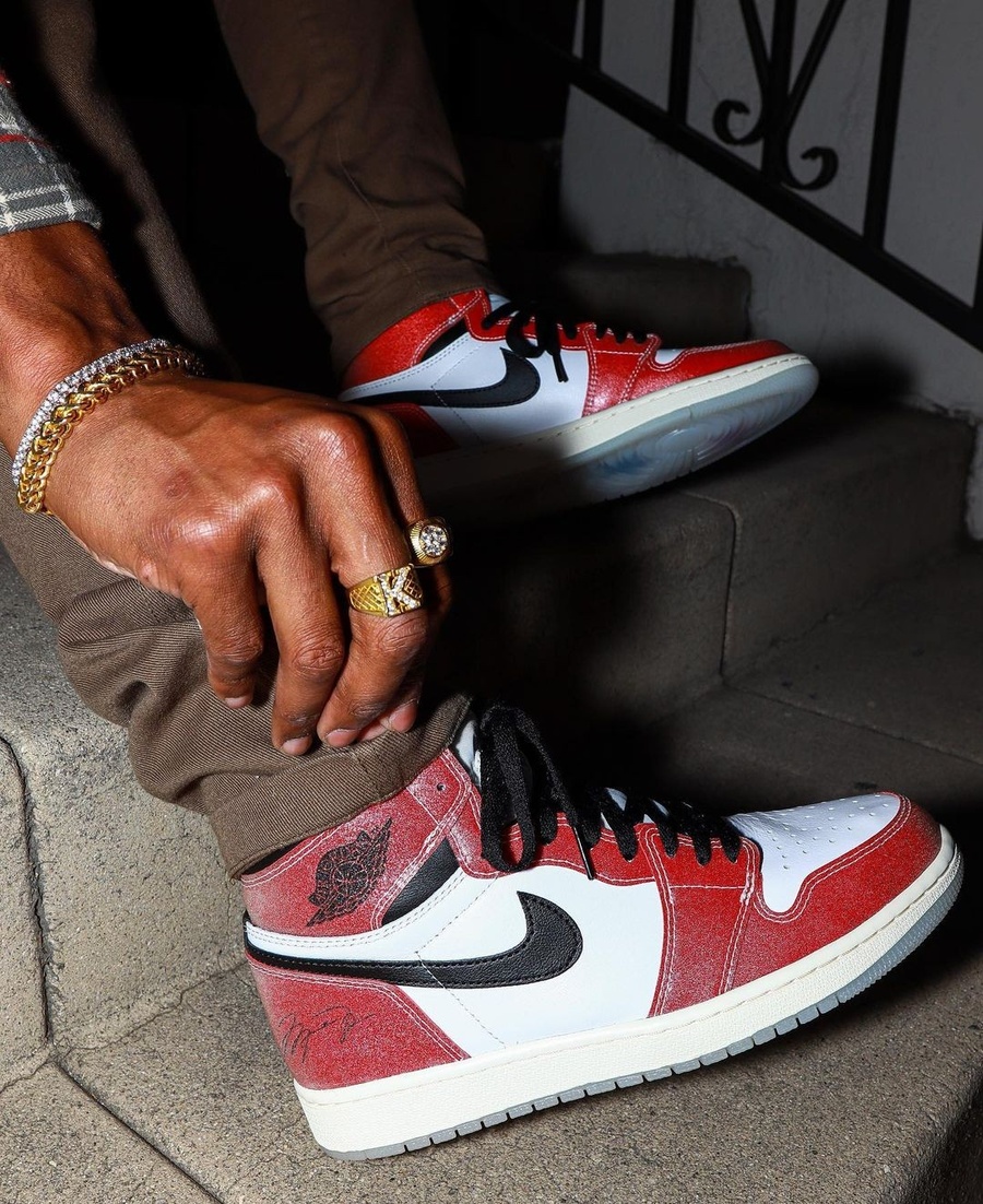 AJ1,Air Jordan 1,发售  「暗黑芝加哥」Air Jordan 1 首次曝光！这颜值越看越喜欢！