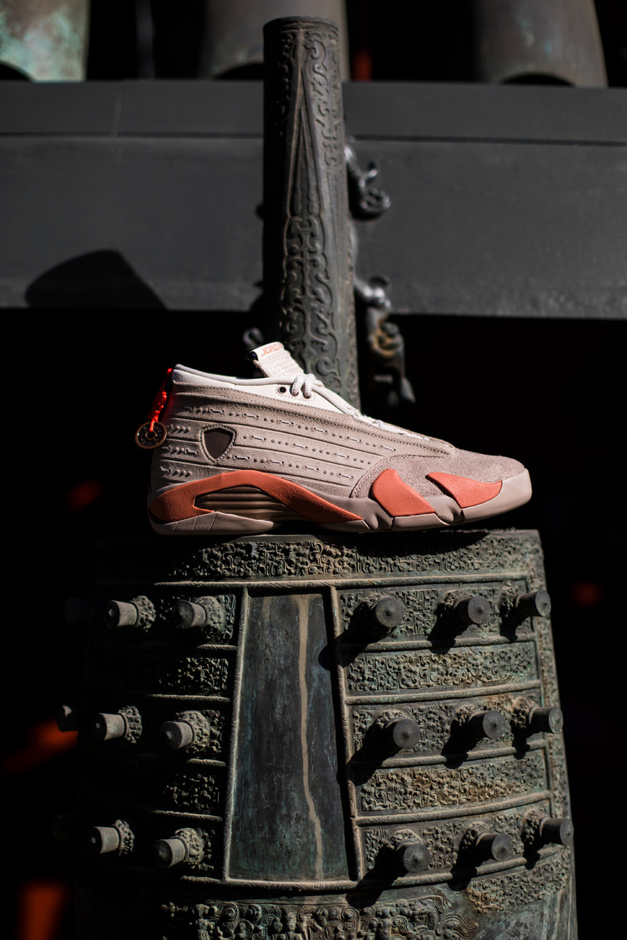 CLOT,Air Jordan 14 Low,Air Jor  永远滴神！兵马俑 AJ 套装上脚太帅了！冠希刚晒出隐藏玩法！