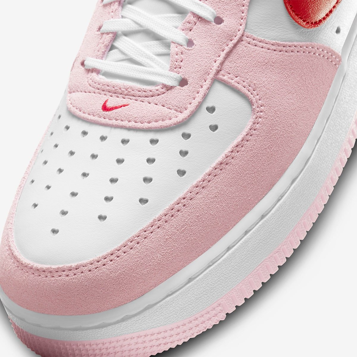 Dunk SB,Nike,发售,Air Force 1,AF  简直情人节专场！5 双狠鞋明天发售！有双 Dunk SB 市价 6K！