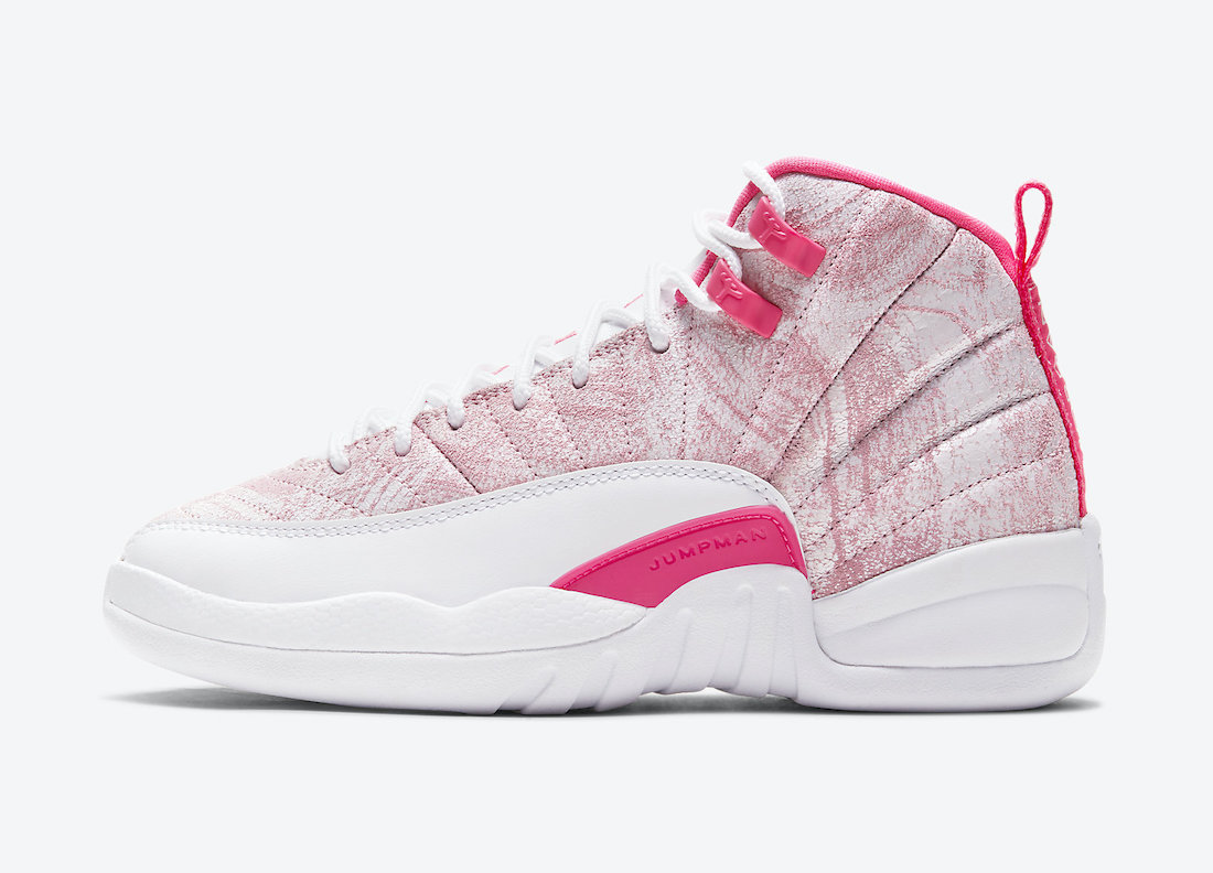 510815-101,AJ12,Air Jordan 12 510815-101 樱花粉 AJ 又来了！这双「女生专属」让男生看了也着迷！