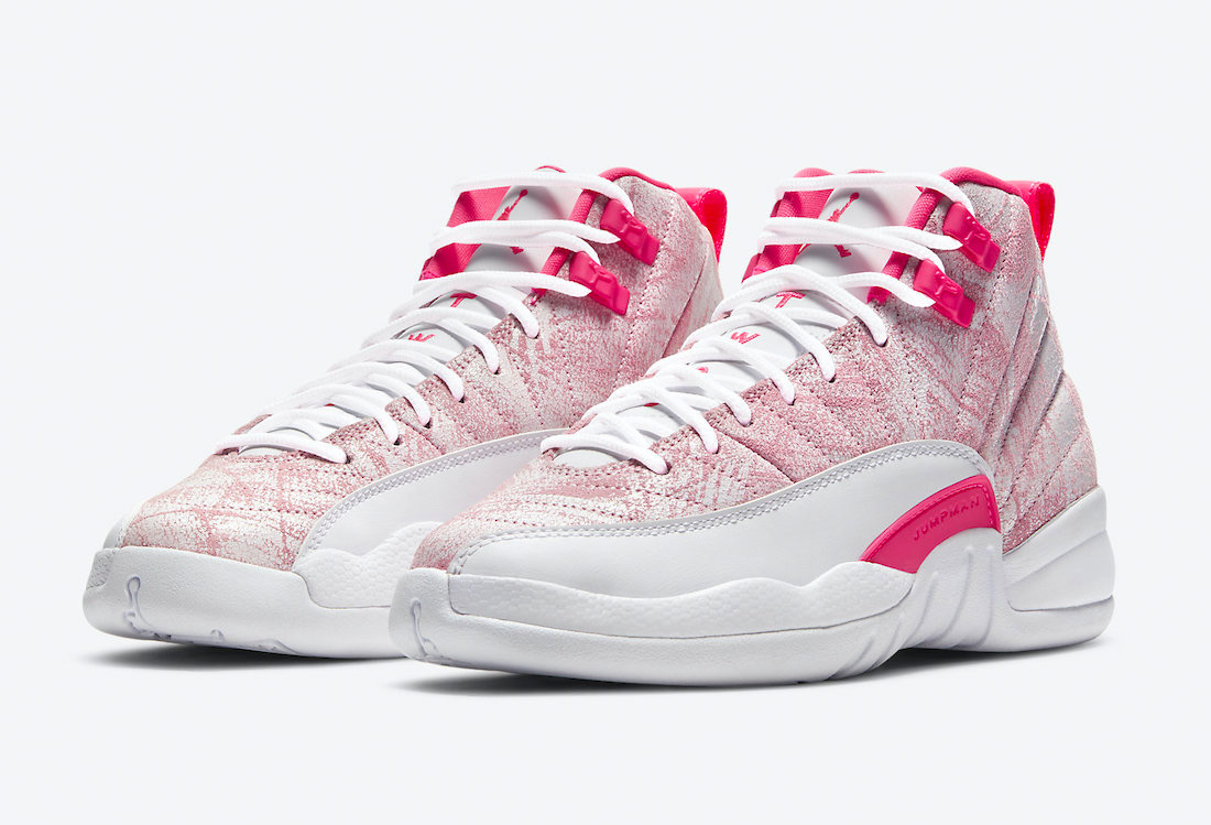 510815-101,AJ12,Air Jordan 12 510815-101 樱花粉 AJ 又来了！这双「女生专属」让男生看了也着迷！