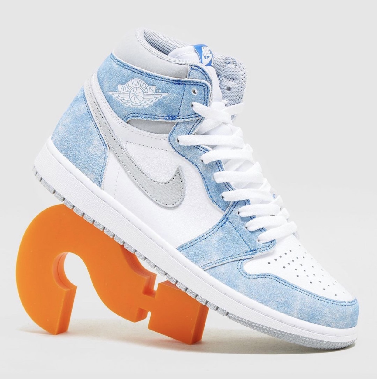 Air Jordan 1,AJ1,555088-402,发售  超火的做旧风格！水洗蓝 Air Jordan 1 实物清爽又帅气！