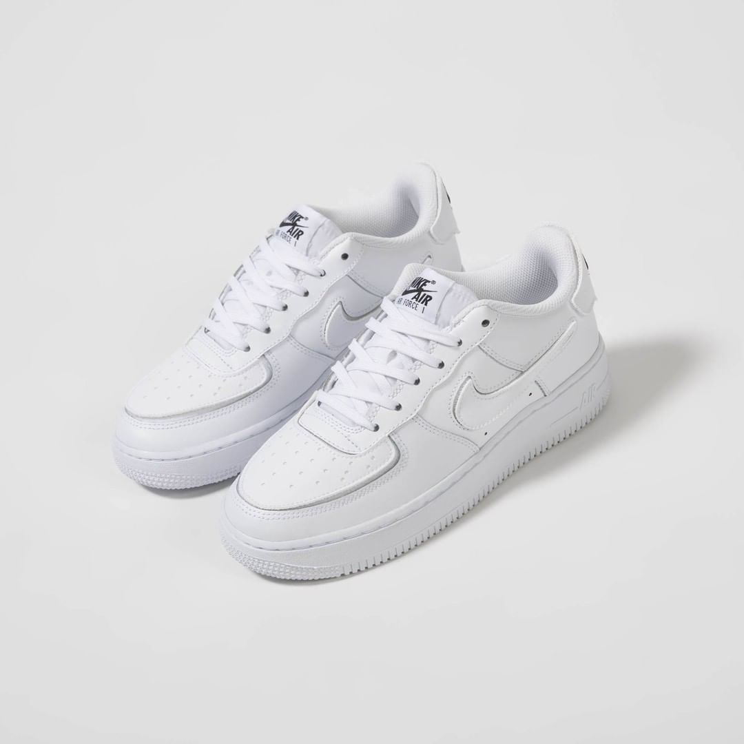 Nike,Air Force 1/1 GS,DB2812-1  附赠卡通魔术贴！这双 Air Force 1 也太好玩了！