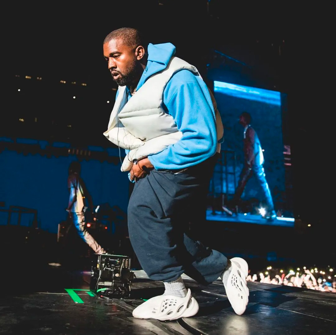 Yeezy Foam Runner,adidas  曾被嘲「史上最怪 」Yeezy，现市价却翻十倍！全网最快上脚！国内发售信息来了！