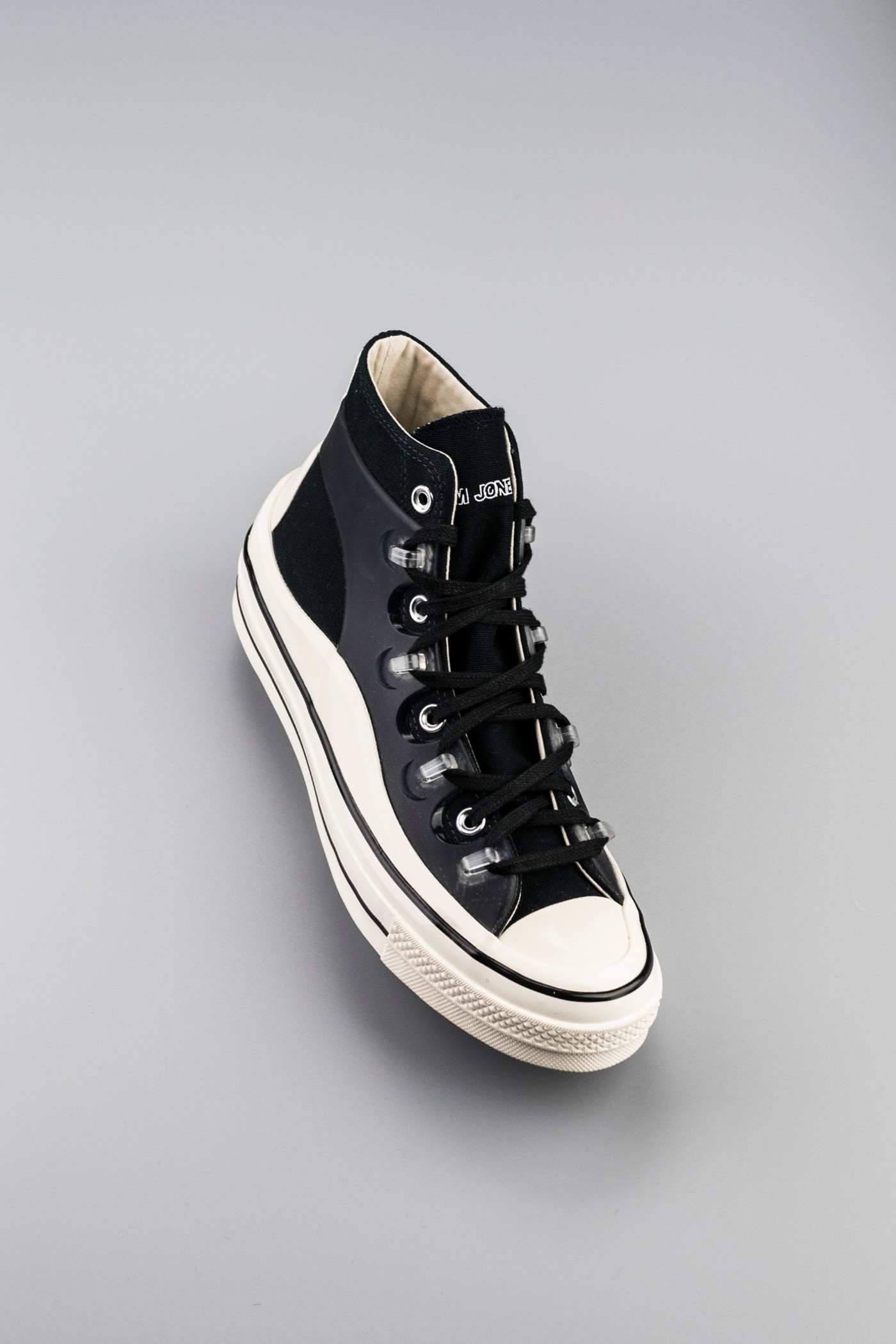Kim Jones,Converse,发售  Dior 总监和匡威全新联名系列现已发售！实物质感真不错！