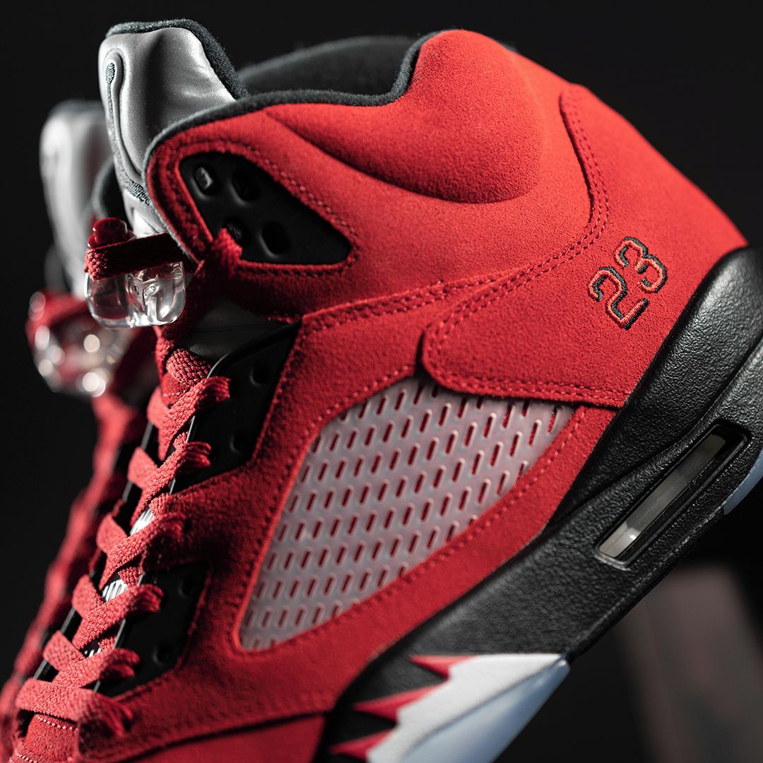 Air Jordan 5,Jordan Brand,Nike  愤怒的公牛回归！Air Jordan 5 “Raging Bull” 即将发售！