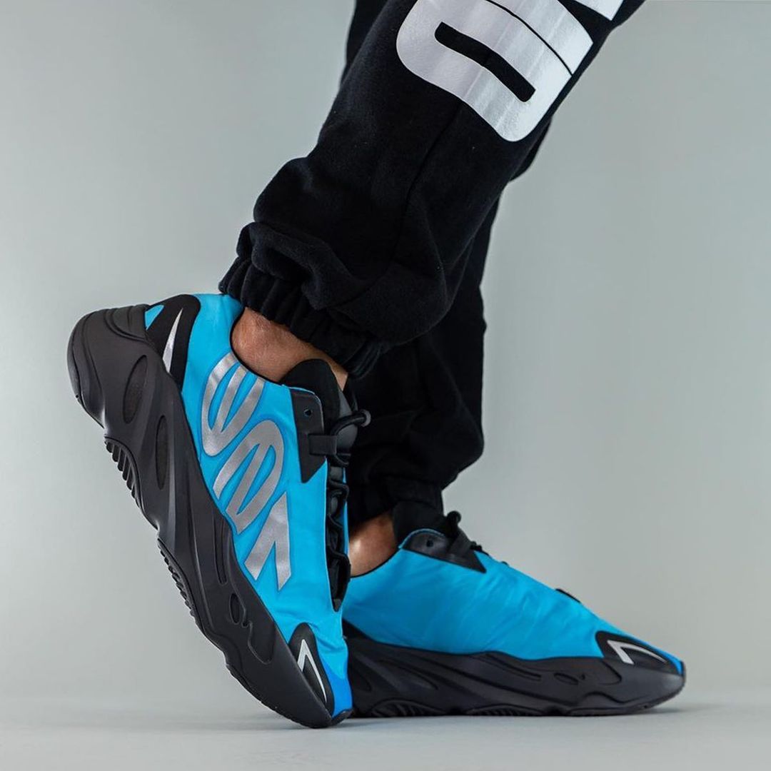 Yeezy 700 MNVN,adidas,曝光   调色盘玩法实锤！全新 Yeezy 700 MNVN 上脚图曝光！