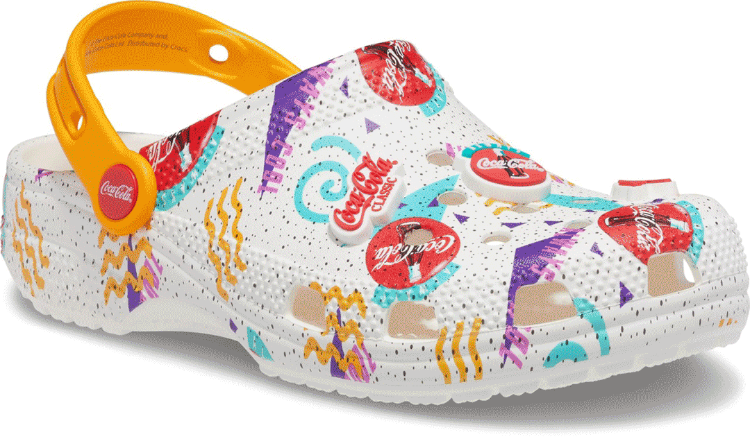 Crocs,Coca-Cola Classic,Coca-C   周雨彤上脚！又是跨界联名！Crocs x 可口可乐本周登场！