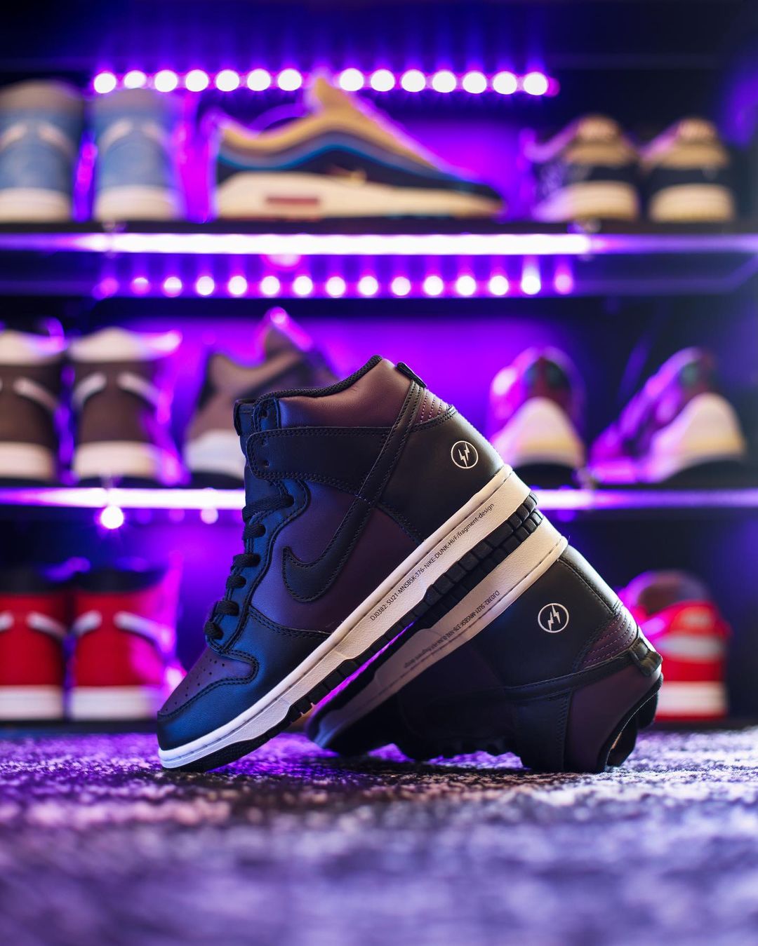 What,The,Dunk,、,sacai,暴跌,千元,多款  What The Dunk、sacai 暴跌千元！多款 350 V2 能抄底！但有几双正悄悄涨价！