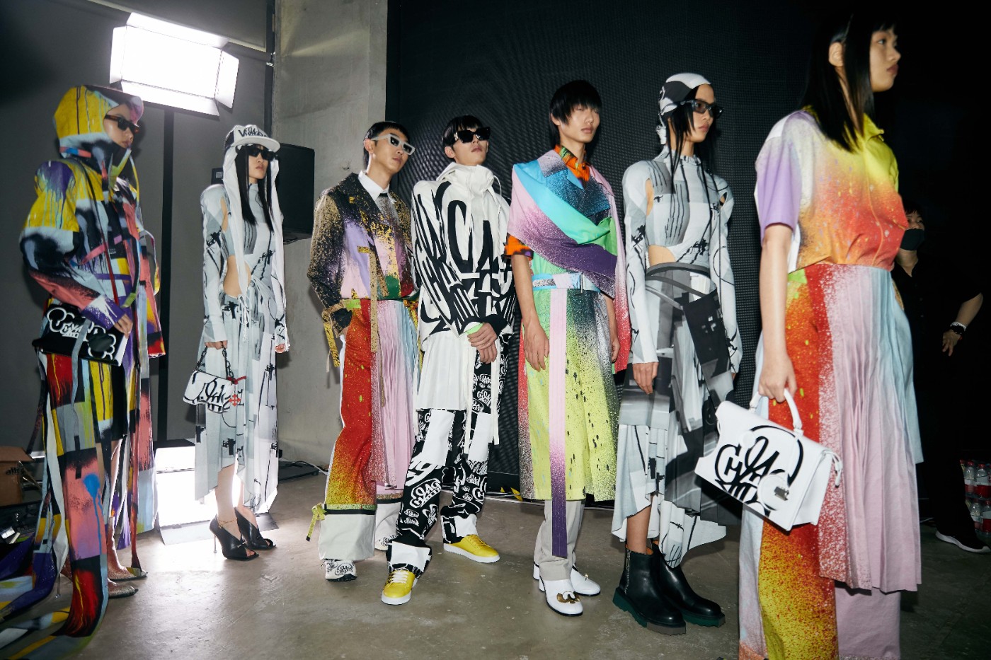 Off-White™,KATSU,offKat  一大波 Off-White™ 新合作曝光！最骚的还有小游戏能下载！