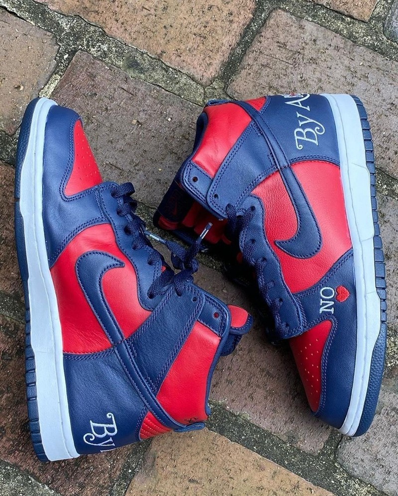 Supreme,Nike,SB Dunk High,By A  爆款预定？！Supreme x SB Dunk 实物曝光！你觉得够帅吗？