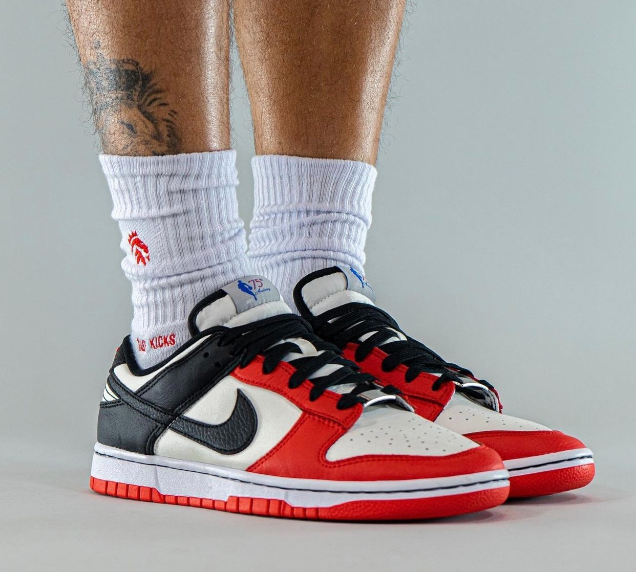 nike,dunk low,DD3363-100,DD336  75 周年联名又曝上脚图！「芝加哥」「尼克斯」Dunk Low 你打几分！