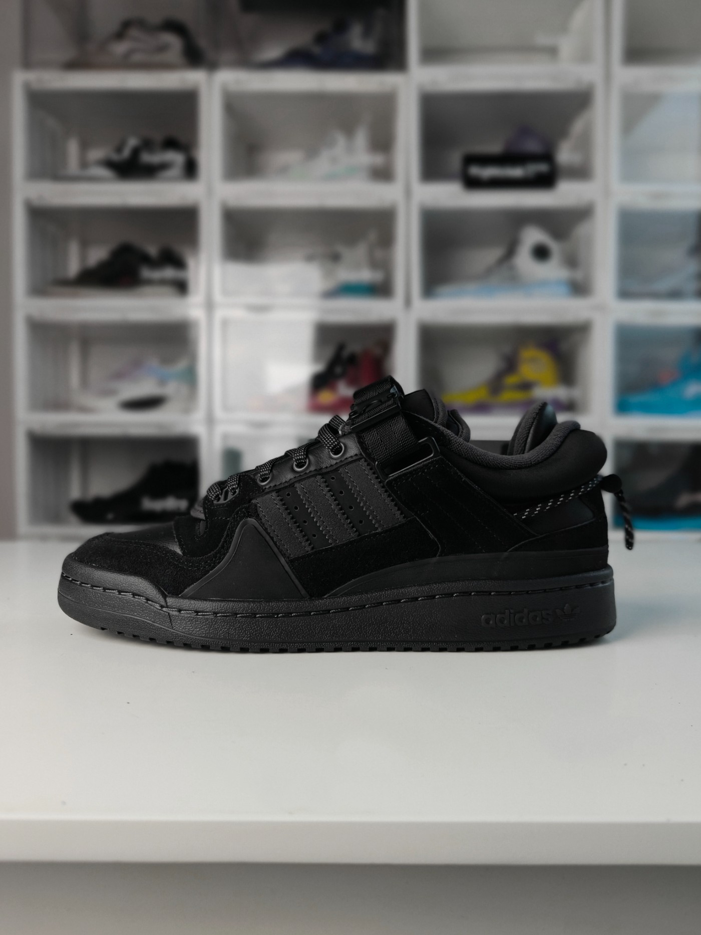 开箱,发售,Forum,adidas,Bad Bunny  上次市价 3 千！纯黑 Bad Bunny x adidas 抢先开箱！登记倒计时！