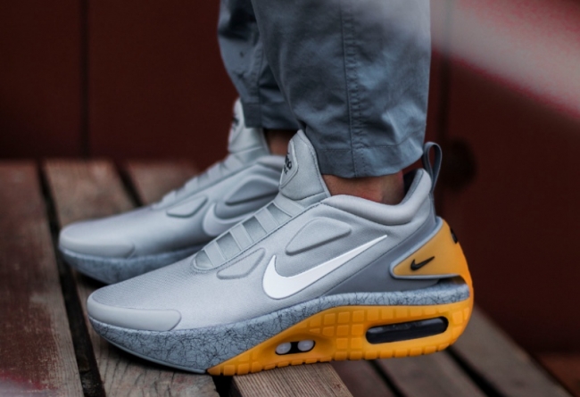 Nike,Go FlyEase,CW5883-600  低配「自动系带」刷新你穿鞋的方式！Nike 懒人神鞋终于来了！