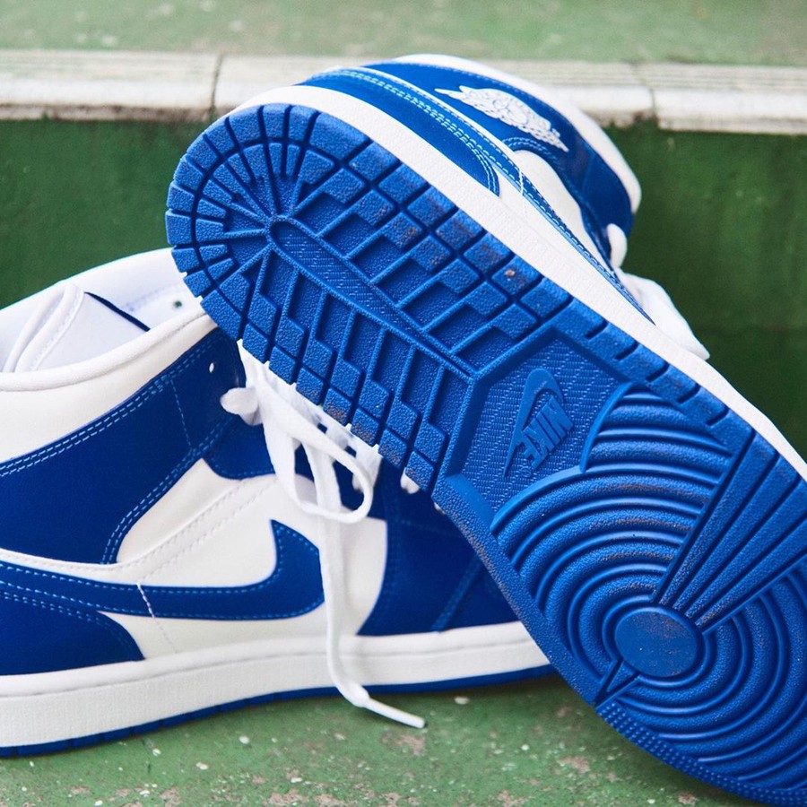 AJ,AIR JORDAN 1 MID,BQ6472-104  经典白蓝配色回归！全新 Air Jordan 1 Mid 实物曝光！