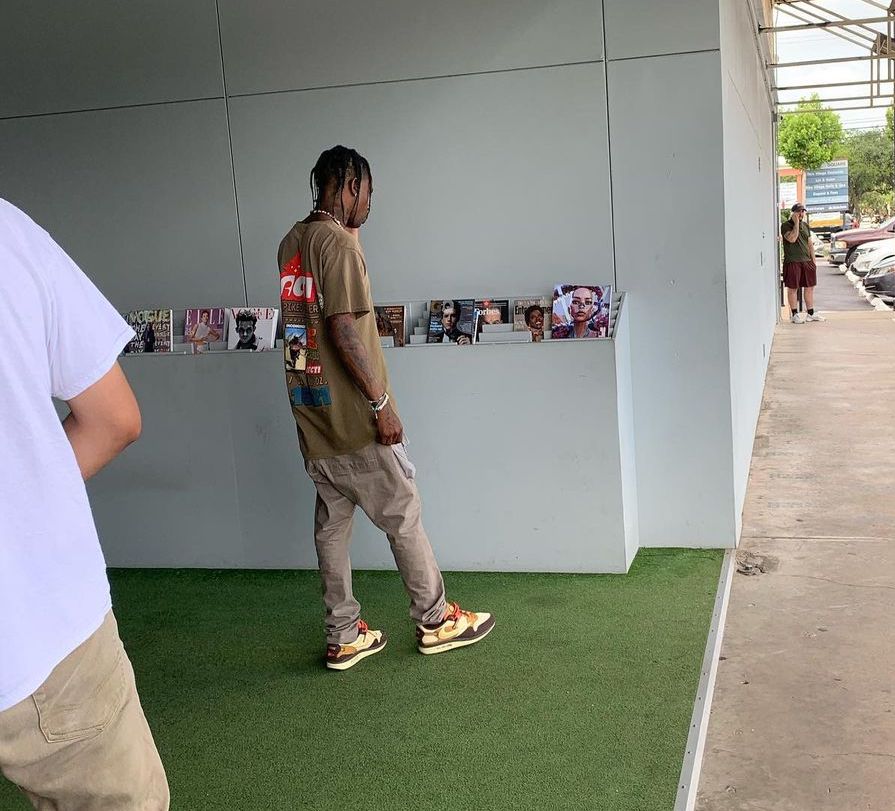 Travis Scott,Air Max 1,Nike,发售  今年 Travis Scott 还有四款倒钩！氧化配色清晰实物曝光！