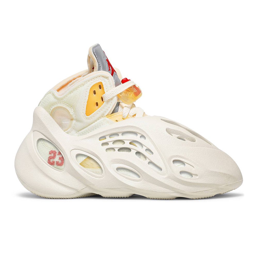 洞洞鞋,Yeezy,定制,The Shoe Surgeon  侃爷 yyds！Yeezy「洞洞鞋」套娃穿搭曝光！地表最强二合一球鞋！