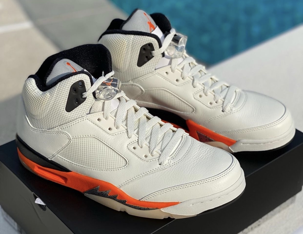 AJ5,Air Jordan 5,DC1060-100  扣碎 Air Jordan 5 实物曝光！自带氧化效果！下月发售！