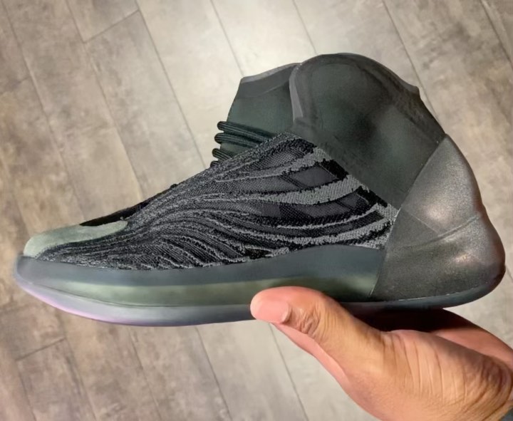 adidas,Yeezy,Quantum,Onyx,GX13  「黑武士」配色太帅！全新 Yeezy Quantum 实物图曝光！
